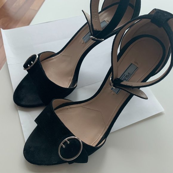 Prada Black Suede sandal with ankle strap - Picture 9 of 14